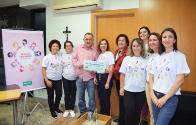 Entrega do Cheque Lar de Idosos Adelson Rebello Moreira 22 08 400x255 - Brechó Solidário do Núcleo Feminino Cooperativista beneficia asilos de Cachoeiro de Itapemirim