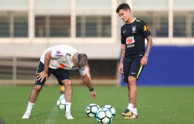 coutinho banco 400x255 - Seleção tem Phillipe Coutinho na reserva e Willian titular