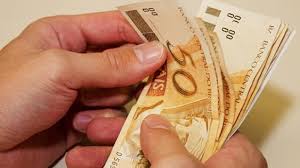 salario minimo - Governo propõe salário mínimo R$ 10 menor em 2018, de R$ 969