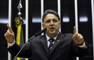 Ex governador do Rio Anthony Garotinho é preso durante programa de rádio 400x255 - Ex-governador do Rio Anthony Garotinho é preso durante programa de rádio