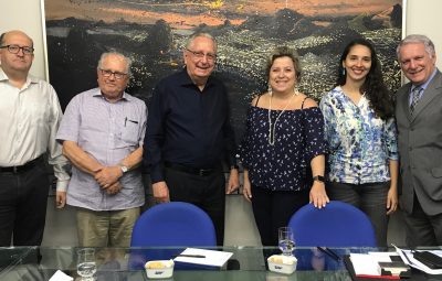 Reunião Simone Modolo Setur 06 09 400x255 - Setur apresenta ações da virada turística capixaba à Fecomércio