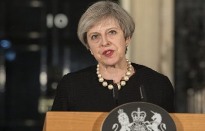 primeira ministra britânica Theresa May 400x255 - May mantém alerta terrorista em nível "grave" após atentado em Londres