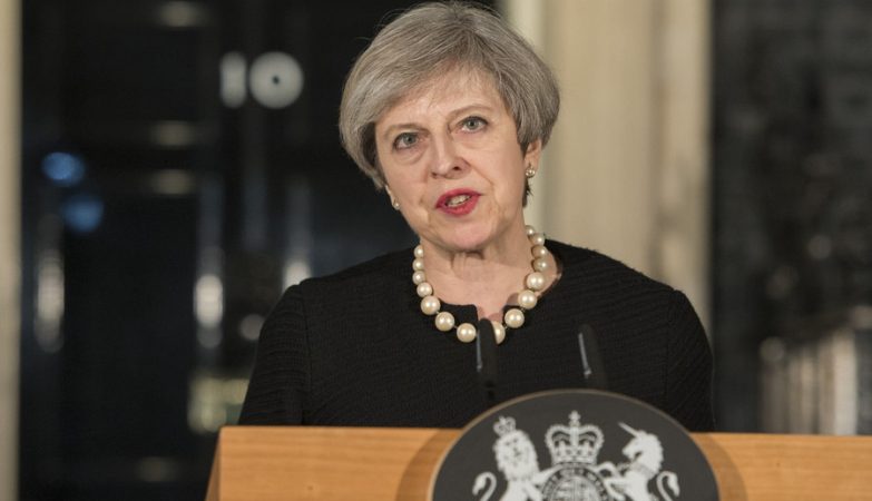 May mantém alerta terrorista em nível “grave” após atentado em Londres