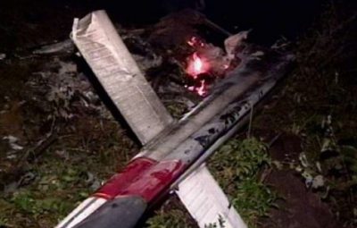 Aeronave ainda com resquícios de chamas tv gazeta 5319877 400x255 - ES terá de indenizar mais duas famílias de acidente aéreo em Colatina
