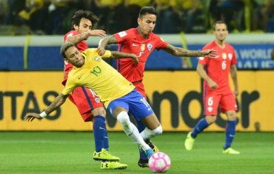 neymar 400x255 - Brasil fecha as eliminatórias com vitória por 3 a 0 e elimina o Chile
