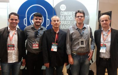 Jair Santana2c Ângelo Drumond2c Persio Freitas2c Glauber Tebaldi e Carlos Rebello 400x255 - Clínica capixaba tira primeiro lugar em congresso nacional de radioterapia