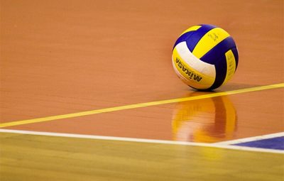 bola de volei 400x255 - Sesport sedia curso de arbitragem em vôlei nas modalidades quadra e praia