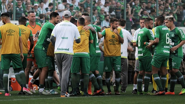 Reconstruída e classificada: Chape vence, vai à Libertadores e rebaixa o Coritiba