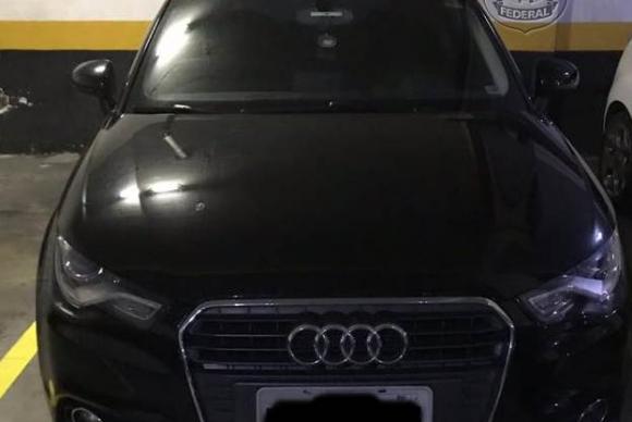 PF apreende 886 mil dólares em operação contra crimes no Galeão