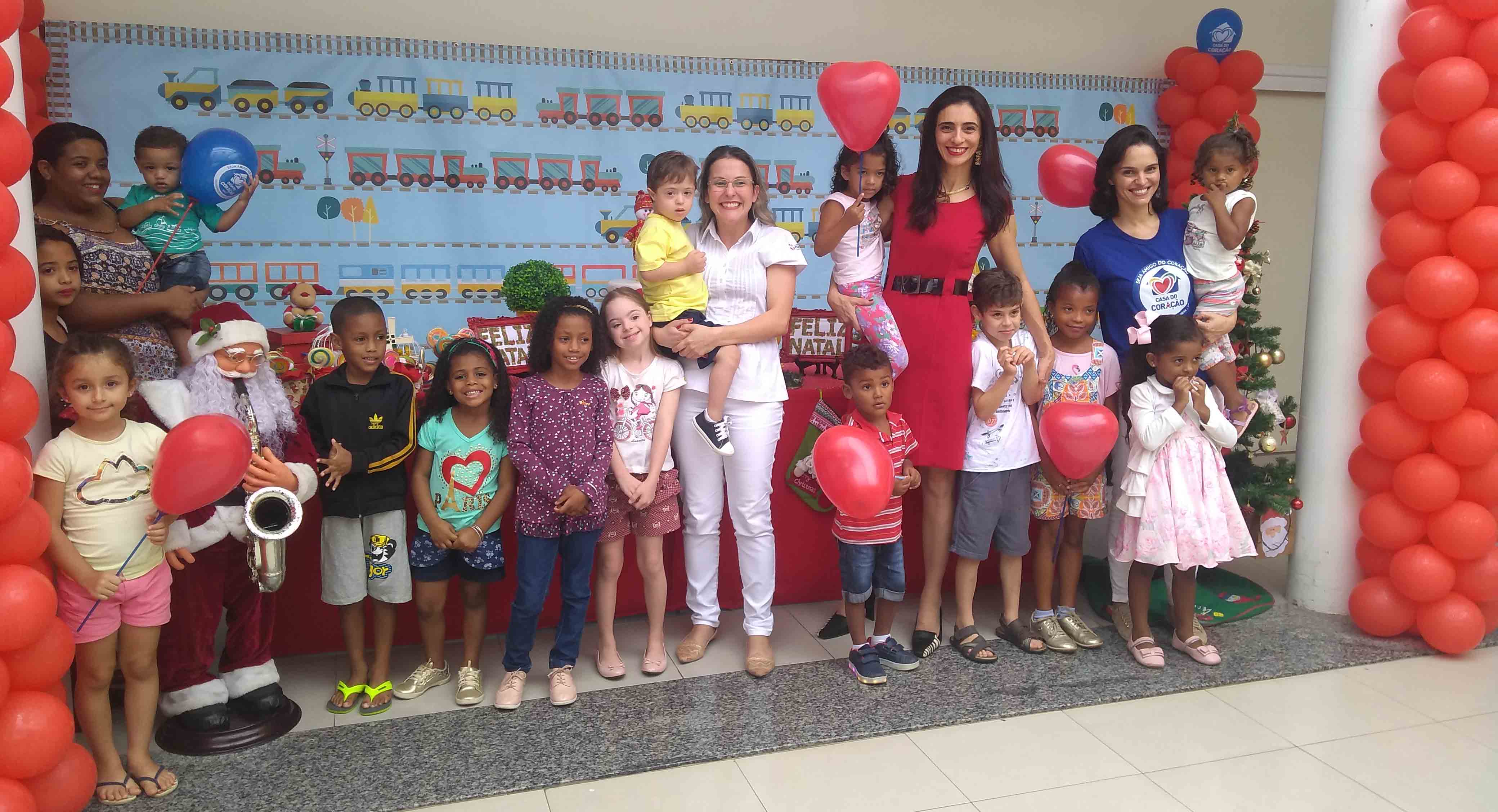 Crianças cardíacas ganham festa de natal no Hospital Evangélico