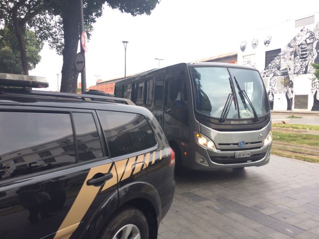 PF prende suspeitos de integrar quadrilha de tráfico internacional de drogas no Aeroporto do Galeão