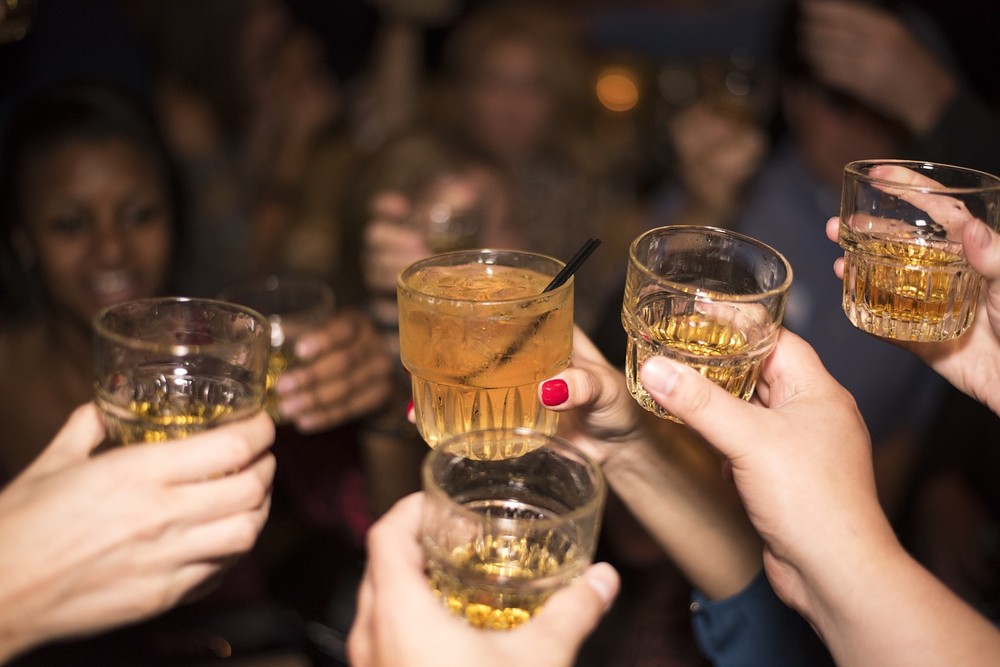 Estudo mostra como consumo de álcool eleva risco de câncer