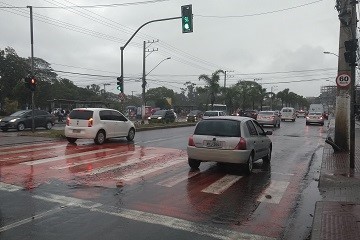 Detran|ES orienta os condutores sobre direção segura na chuva