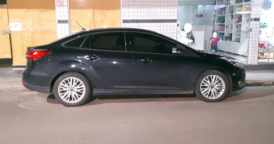 Irregularidade: Veículo oficial da Câmara de Vereadores de Iconha circula sem adesivo de identificação