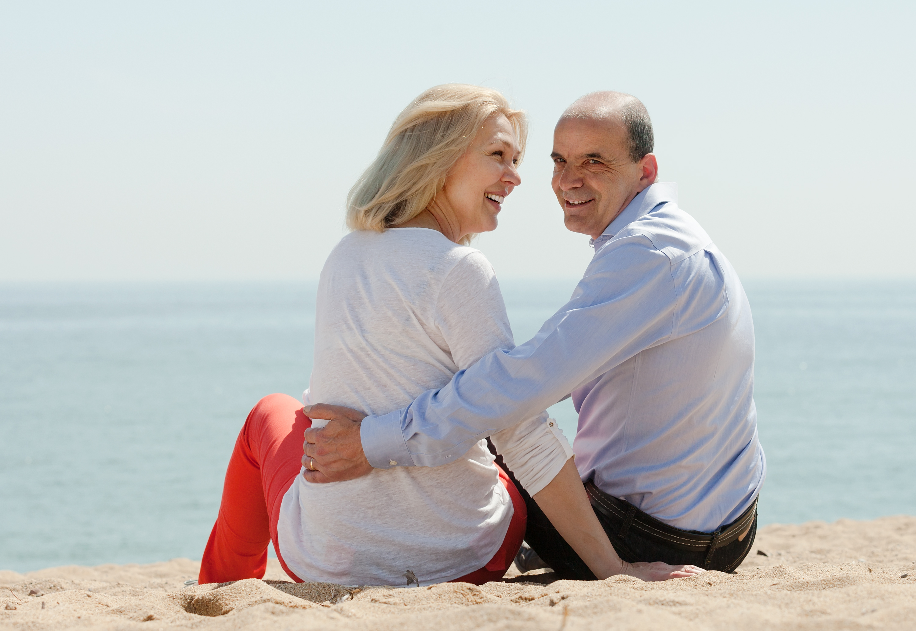 Relacionamentos amorosos e convívio social ativo aumentam a longevidade dos idosos