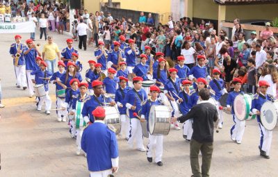 Fanfarra nas escolas 400x255 - Educação retoma aulas de música para estudantes em Anchieta