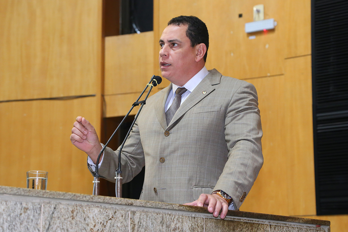 Iniciativa para anistia de PMs provoca debate