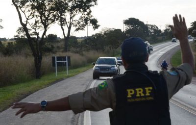 policia rodoviaria 400x255 - Mortes nas rodovias federais aumentam 2% durante feriado de 1º de maio