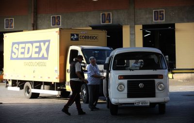 correios 400x255 - Correios podem arrecadar até R$ 90 milhões ao mês com despacho postal