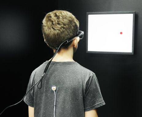 Filtro colorido aumenta velocidade de leitura de crianças com dislexia