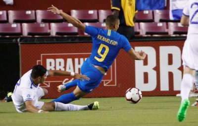 time de Tite 400x255 - Brasil vence por 5 a 0 em jogo inspirado do atacante Richarlison