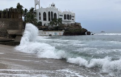 Furacão Willa alcança categoria 5 ao atravessar o Pacífico e se aproximar do México 400x255 - Furacão Willa alcança categoria 5 ao atravessar o Pacífico e se aproximar do México