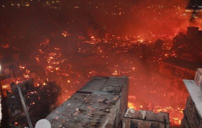 incendio 400x255 - Incêndio de grandes proporções atinge casas na Zona Sul de Manaus
