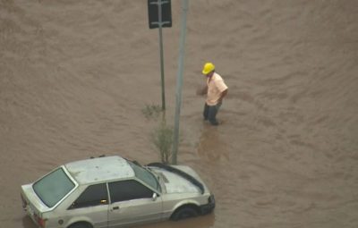 alagamento zl 2 400x255 - Um dia após chuva, moradores enfrentam alagamentos na Zona Leste de SP