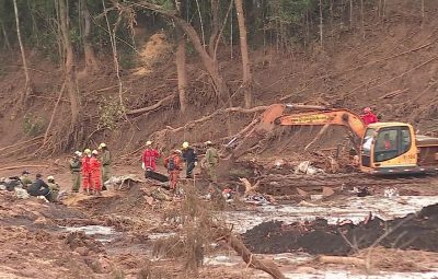 brumadinho 2 400x255 - Em Brumadinho, um ritual de dor e angústia se repete entre as famílias