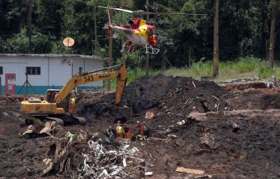 brumadinho Washington Alves Reuters 400x255 - Buscas em Brumadinho prosseguem pelo oitavo dia