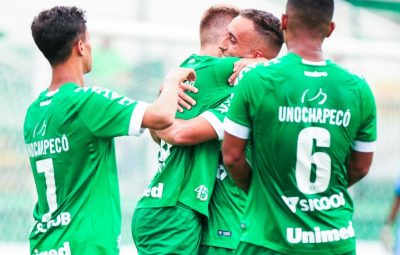 Chapecoense 400x255 - Chapecoense goleia o Serra-ES e avança na Copa do Brasil sub-20