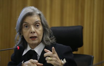 Cármen Lúcia 400x255 - Caixa 2: Cármen Lúcia vota contra competência da Justiça Eleitoral