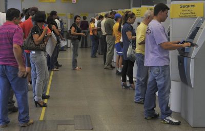bancos 400x255 - Agências bancárias só voltam a abrir na quarta-feira às 12h