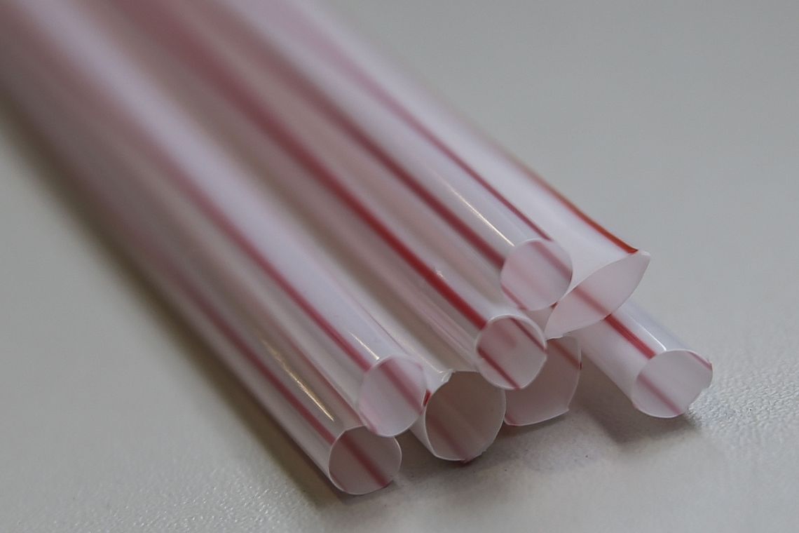 Vereadores de SP aprovam proibição de canudos de plástico na cidade