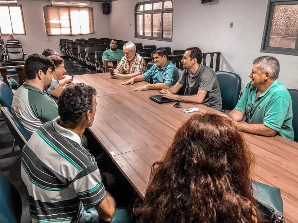 Deputado Estadual Alexandre Xambinho visita Iconha e ouve demanda de lideranças do município.
