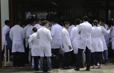 medicos 400x255 - Novo Código de Ética Médica entra em vigor na próxima terça-feira