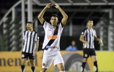 vasco 400x255 - Com fim dramático, Vasco vence, mas Santos avança na Copa do Brasil