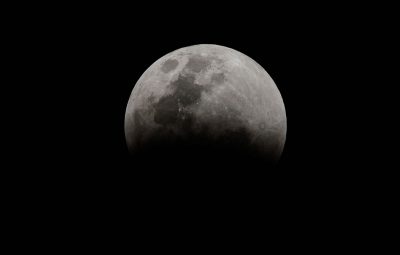 LUA 400x255 - Fenômeno que confirmou a Teoria da Relatividade completa 100 anos