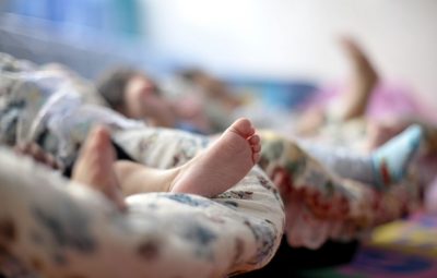 bebes 400x255 - CAE aprova licença maior para mães de recém-nascidos com deficiência
