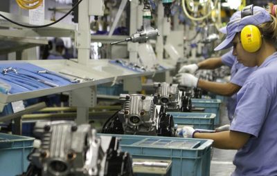 Industria 400x255 - Produção industrial cresce 0,3% de março para abril