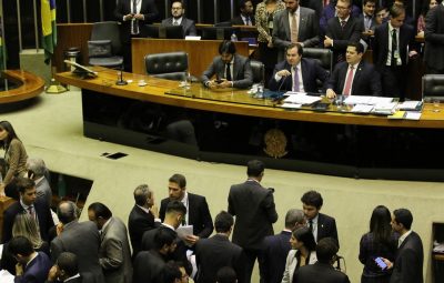 camara dos deputados 400x255 - Plenário da Câmara aprova PEC do Orçamento Impositivo