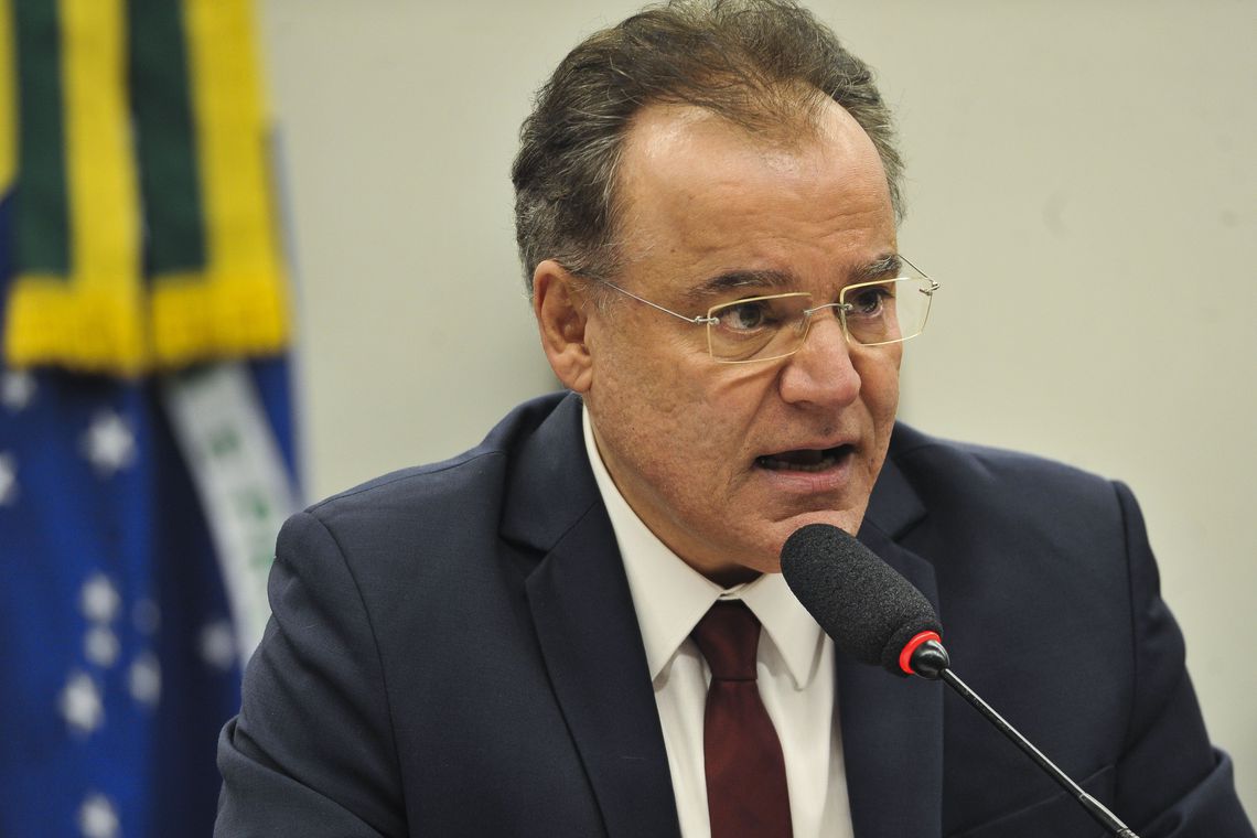 Comissão da Previdência se reúne para votar parecer do relator