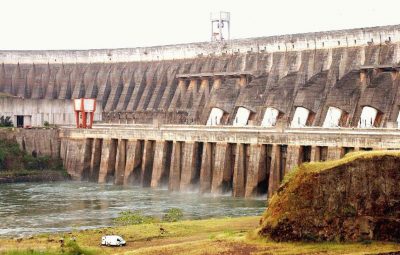 itaipu 400x255 - Chanceler e embaixador do Paraguai no Brasil pedem demissão