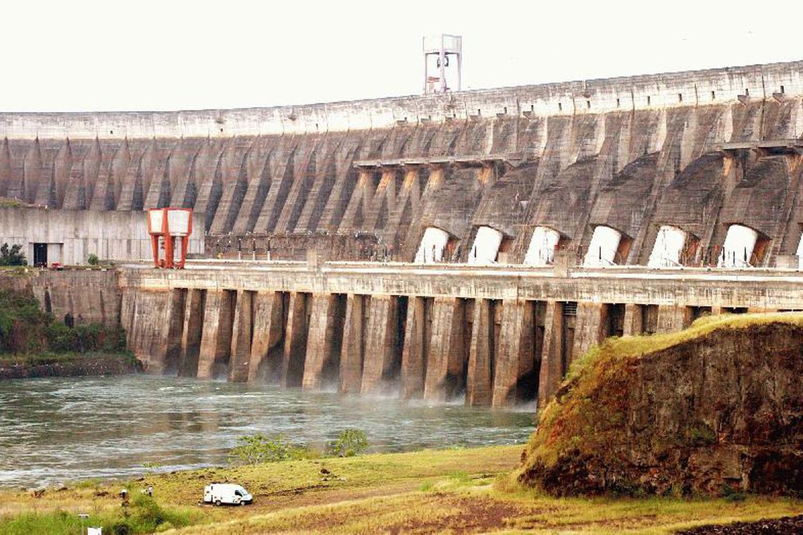 Chanceler e embaixador do Paraguai no Brasil pedem demissão