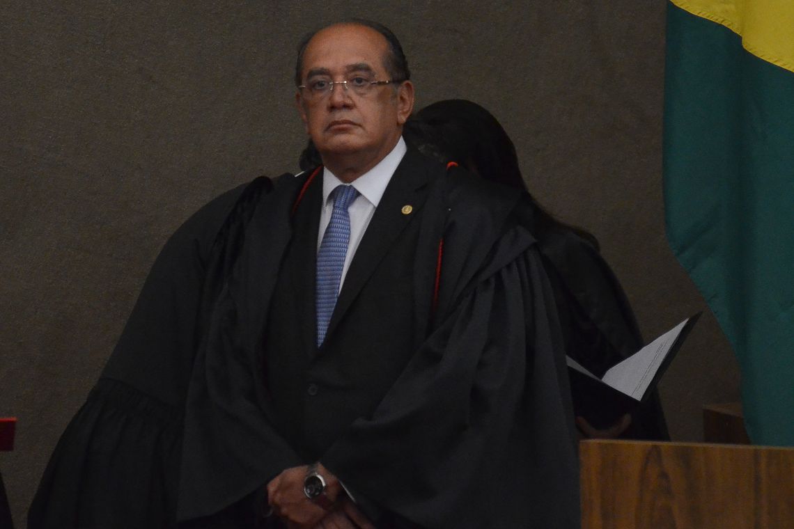 Gilmar Mendes barra investigação de Glenn por mensagens