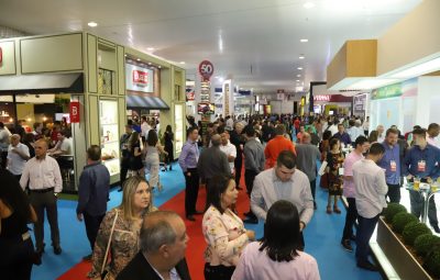 Super Feira Acaps Publico 1 400x255 - Super Feira Acaps Panshow tem expectativa  de gerar R$ 320 milhões em negócios