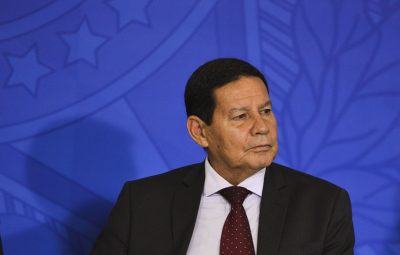 mourao 400x255 - Mourão diz que guerra econômica entre China e EUA afeta o Brasil