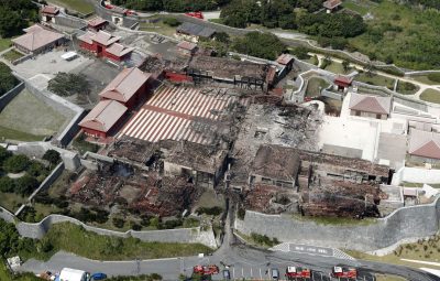 Incêndio atinge castelo histórico no Japão 400x255 - Incêndio atinge castelo histórico no Japão