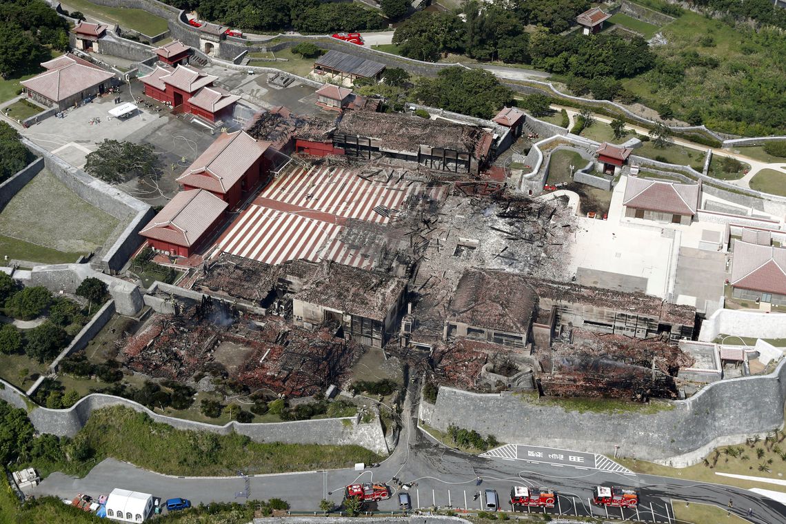 Incêndio atinge castelo histórico no Japão
