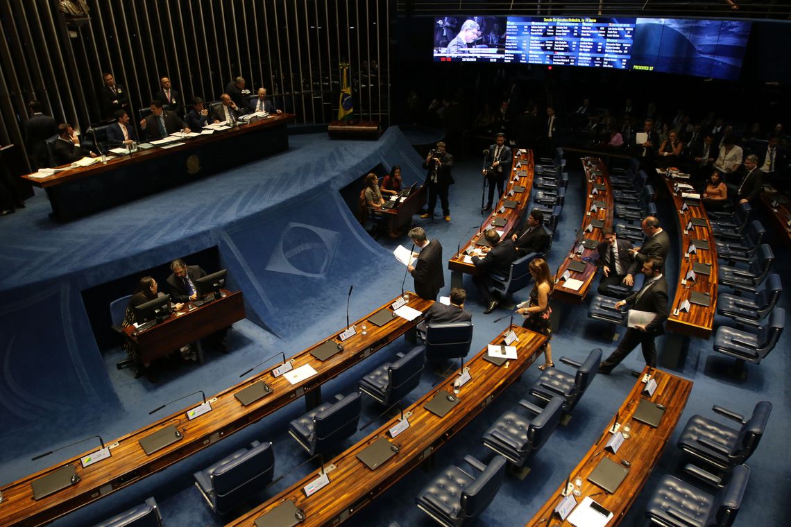 Fim da votação de destaques à reforma da Previdência fica para amanhã